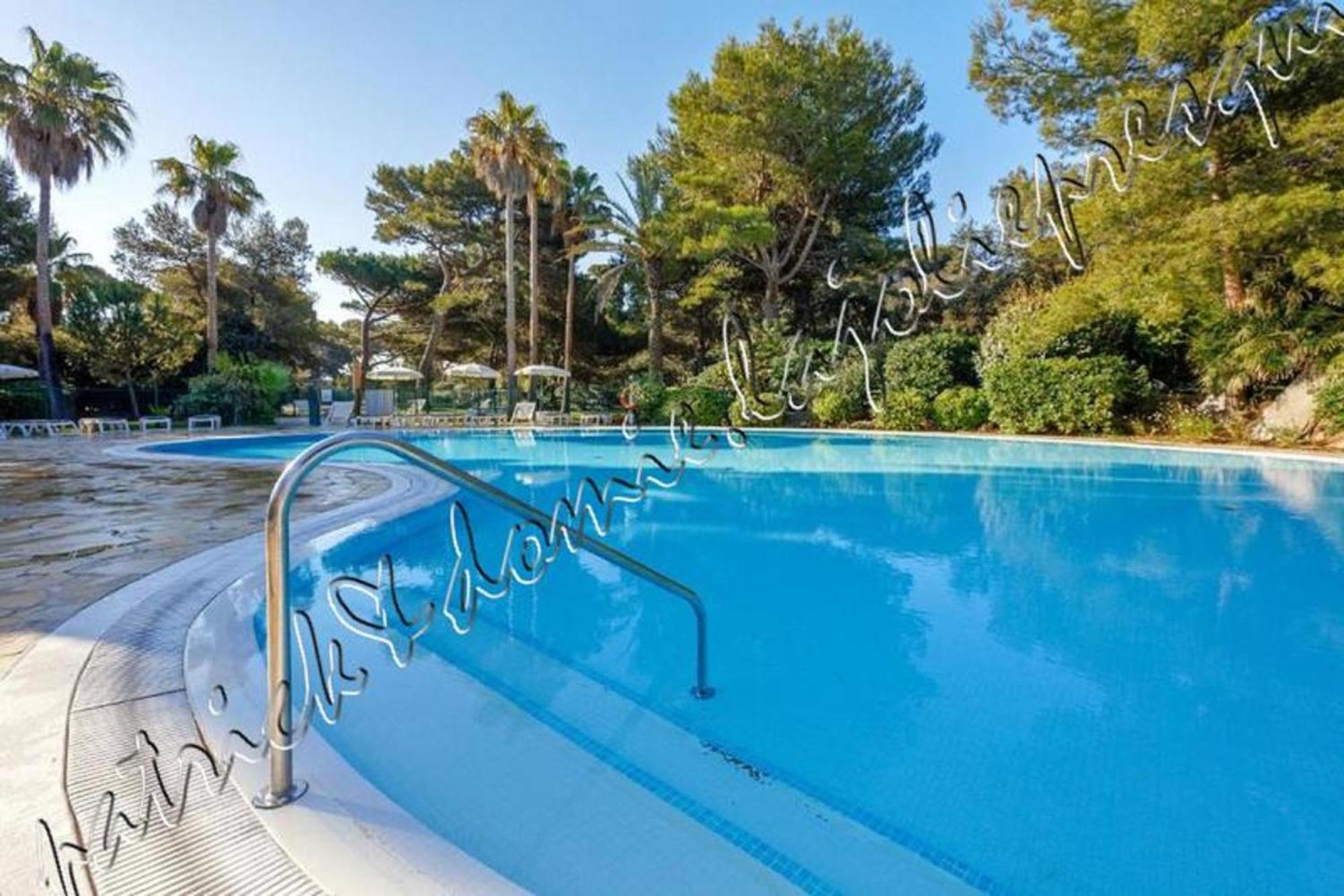 Magnifique Parc De La Presqu'Ile Avec Piscine Et Plage Face A Porquerolles ! Hyeres Exterior photo