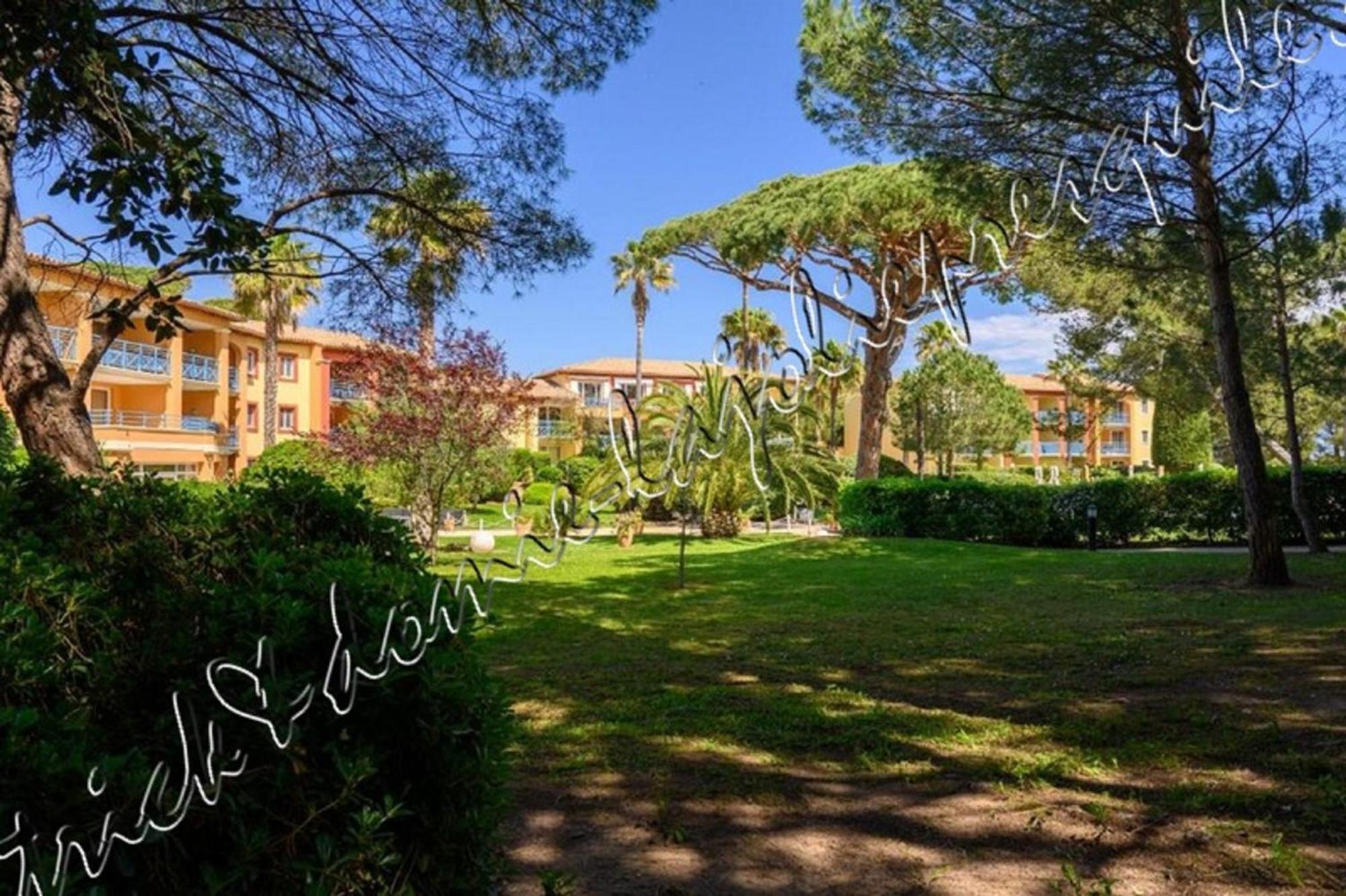 Magnifique Parc De La Presqu'Ile Avec Piscine Et Plage Face A Porquerolles ! Hyeres Exterior photo